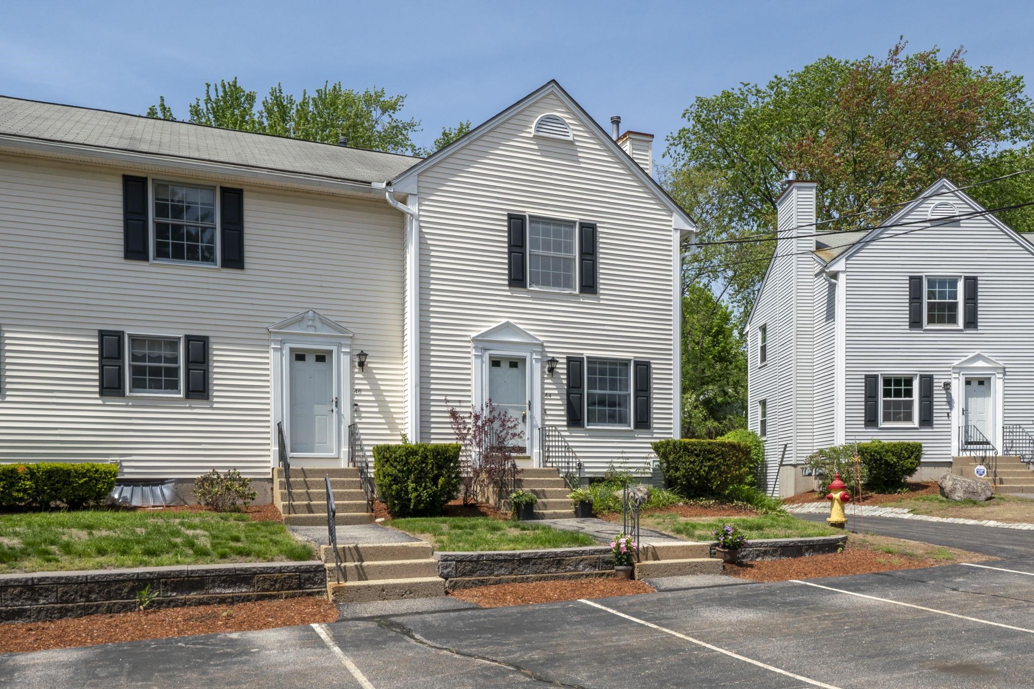 44 Brook Hollow Way