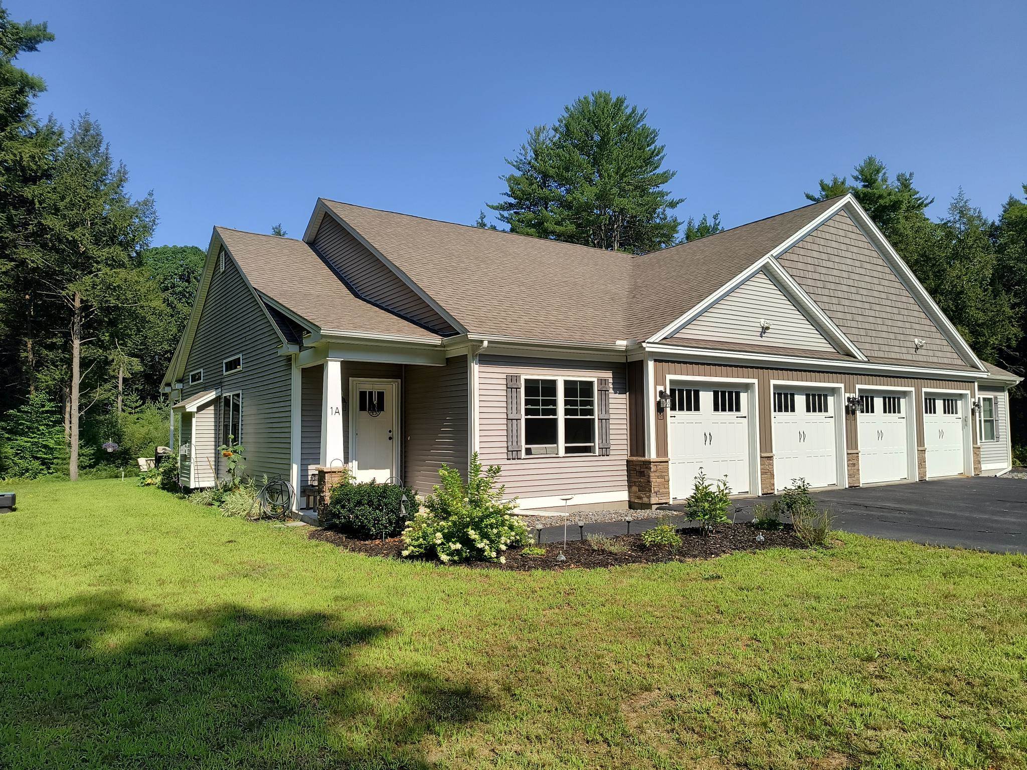 1A Bridle Lane