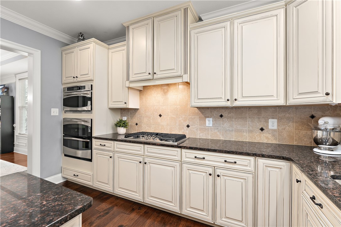 215 Hainsworth Court