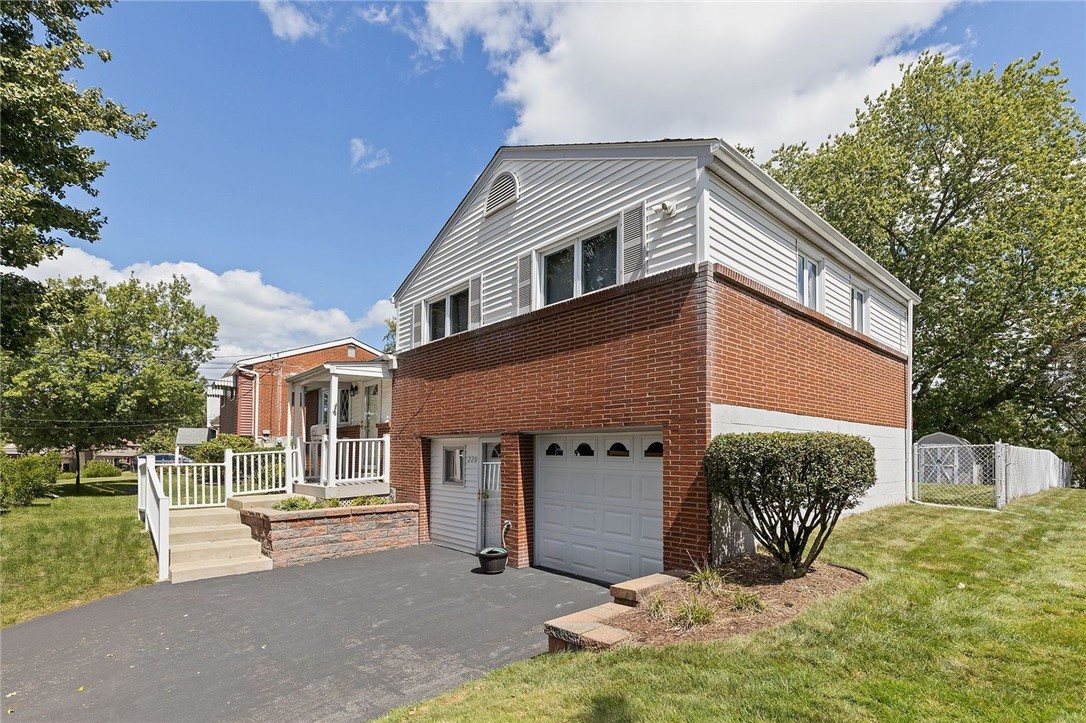 220 Spartan Drive