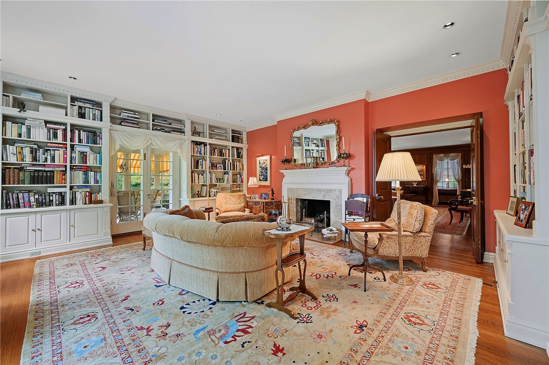 406 Hillside Drive
