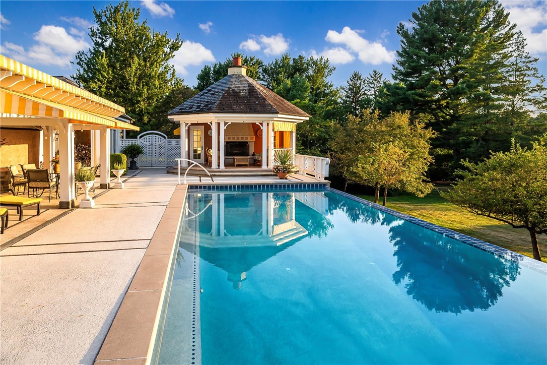 406 Hillside Drive