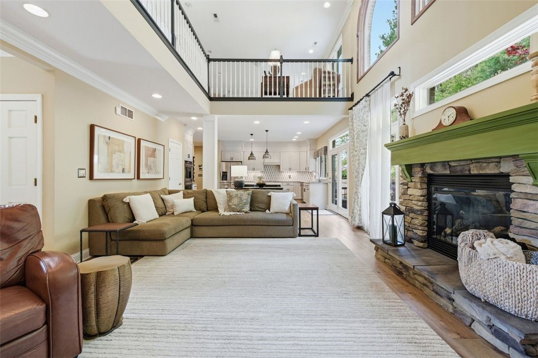 1560 Barrington Drive