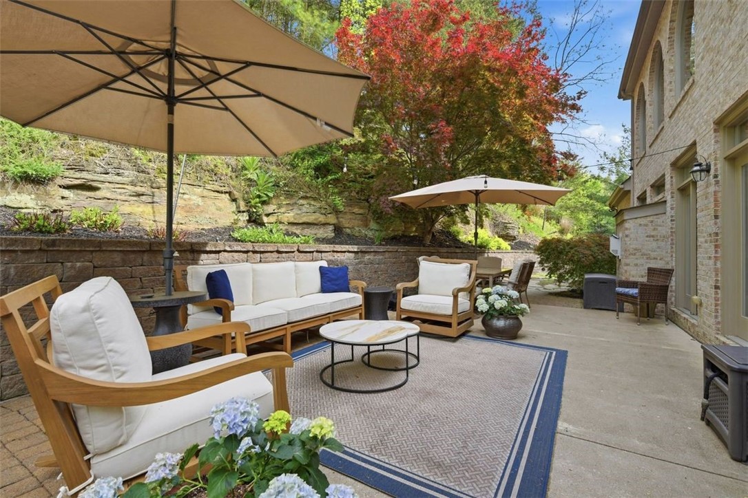1560 Barrington Drive