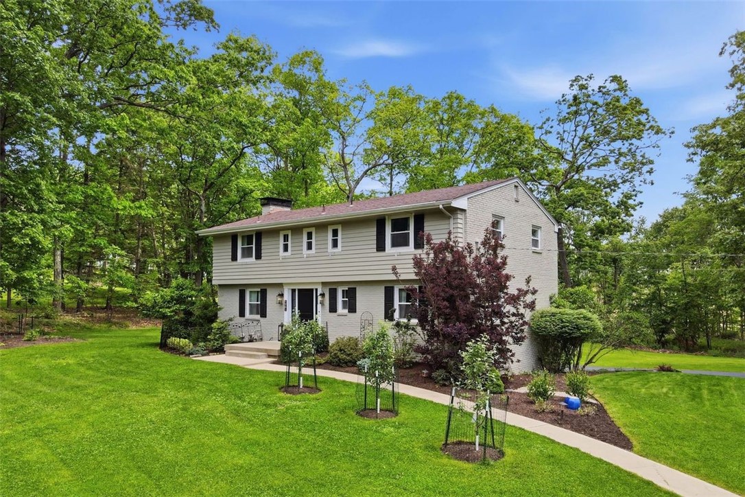 101 Meadcrest Street
