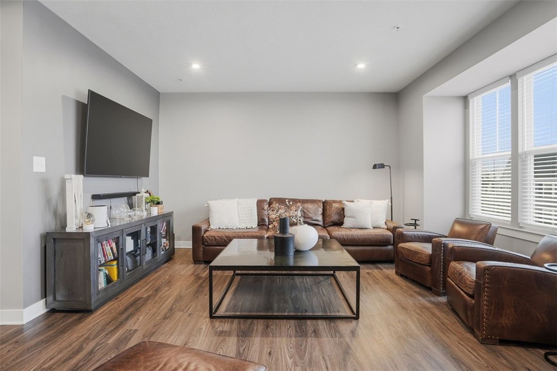 824 Theda Dori Street
