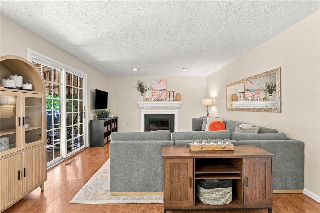 1607 Eaglewood Court