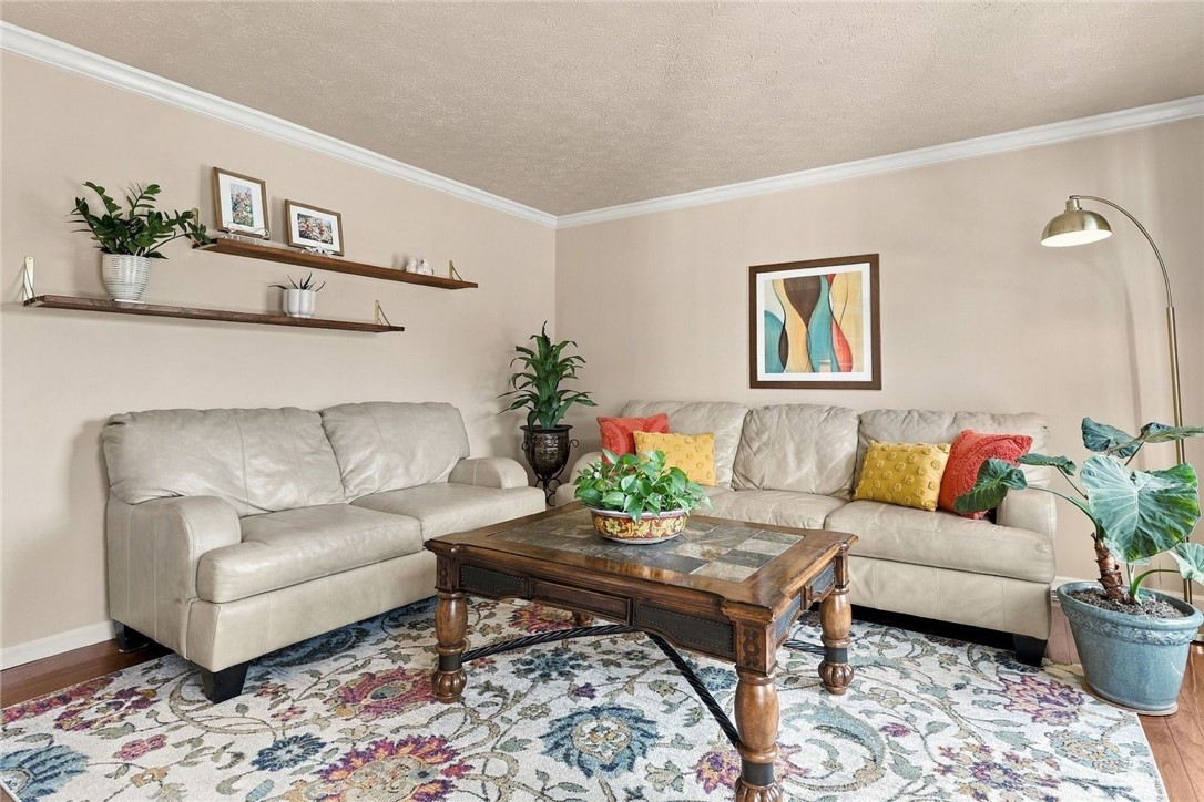 1607 Eaglewood Court