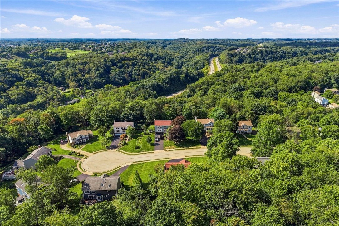 1607 Eaglewood Court
