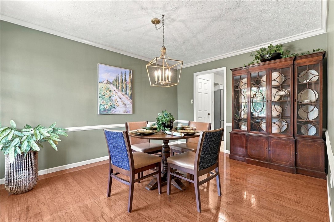 1607 Eaglewood Court