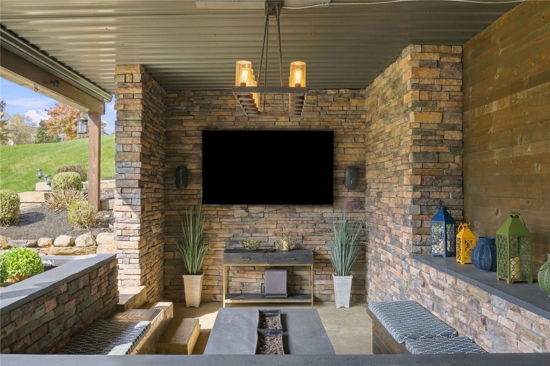 4373 Duckhorn Drive