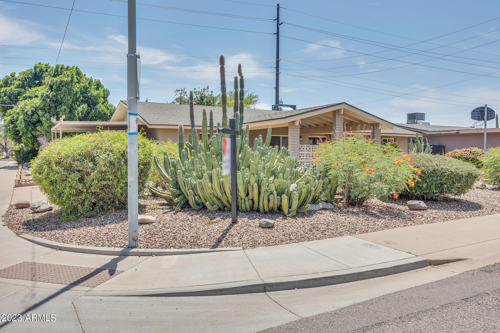 8149 E CRESTWOOD Way