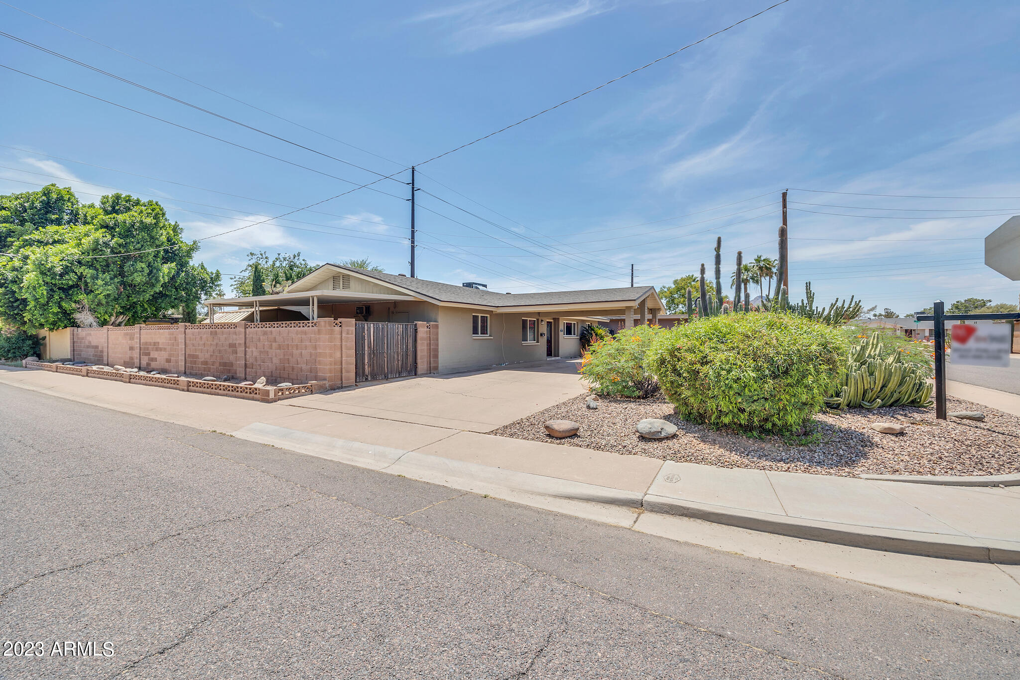 8149 E CRESTWOOD Way
