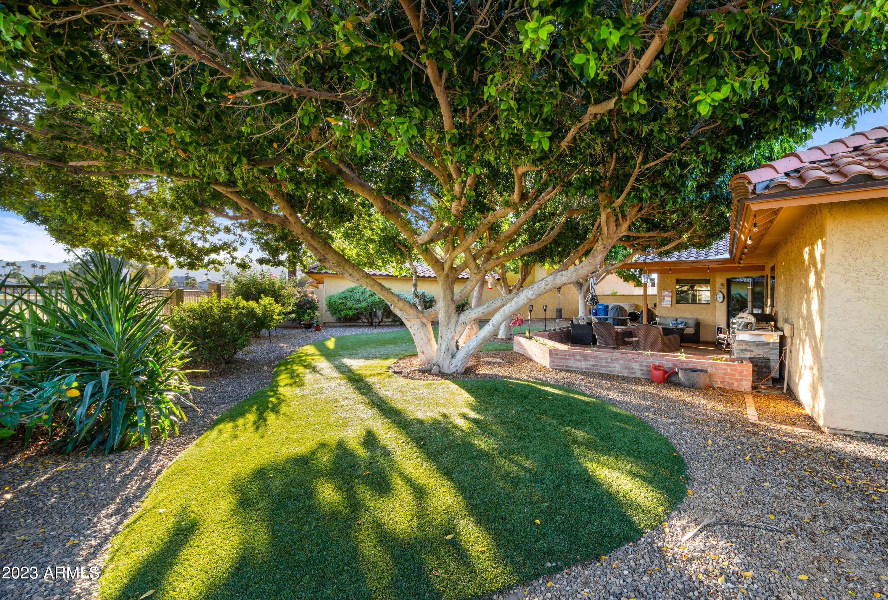 12370 S SHOSHONI Drive