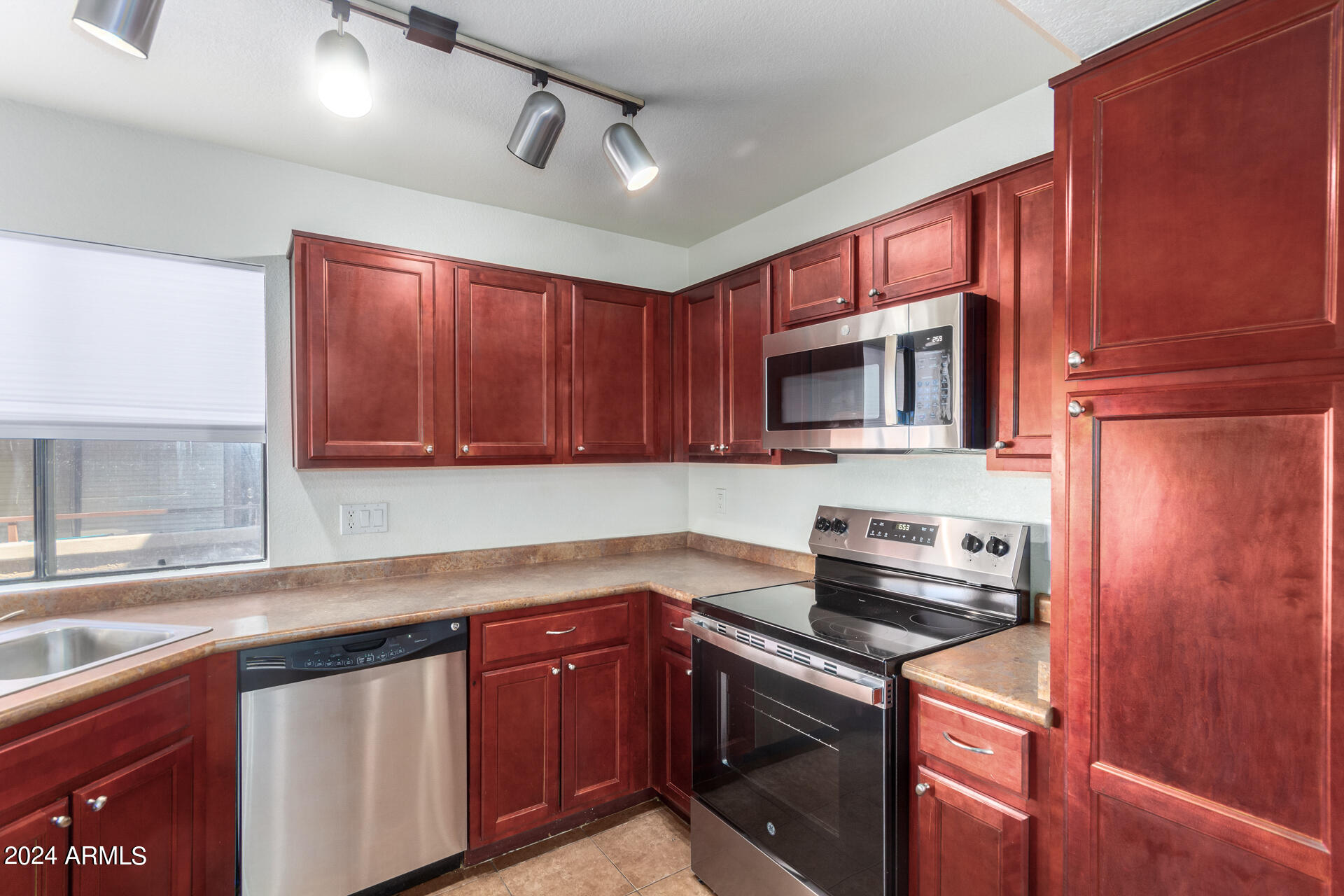 5122 E SHEA Boulevard # 2050