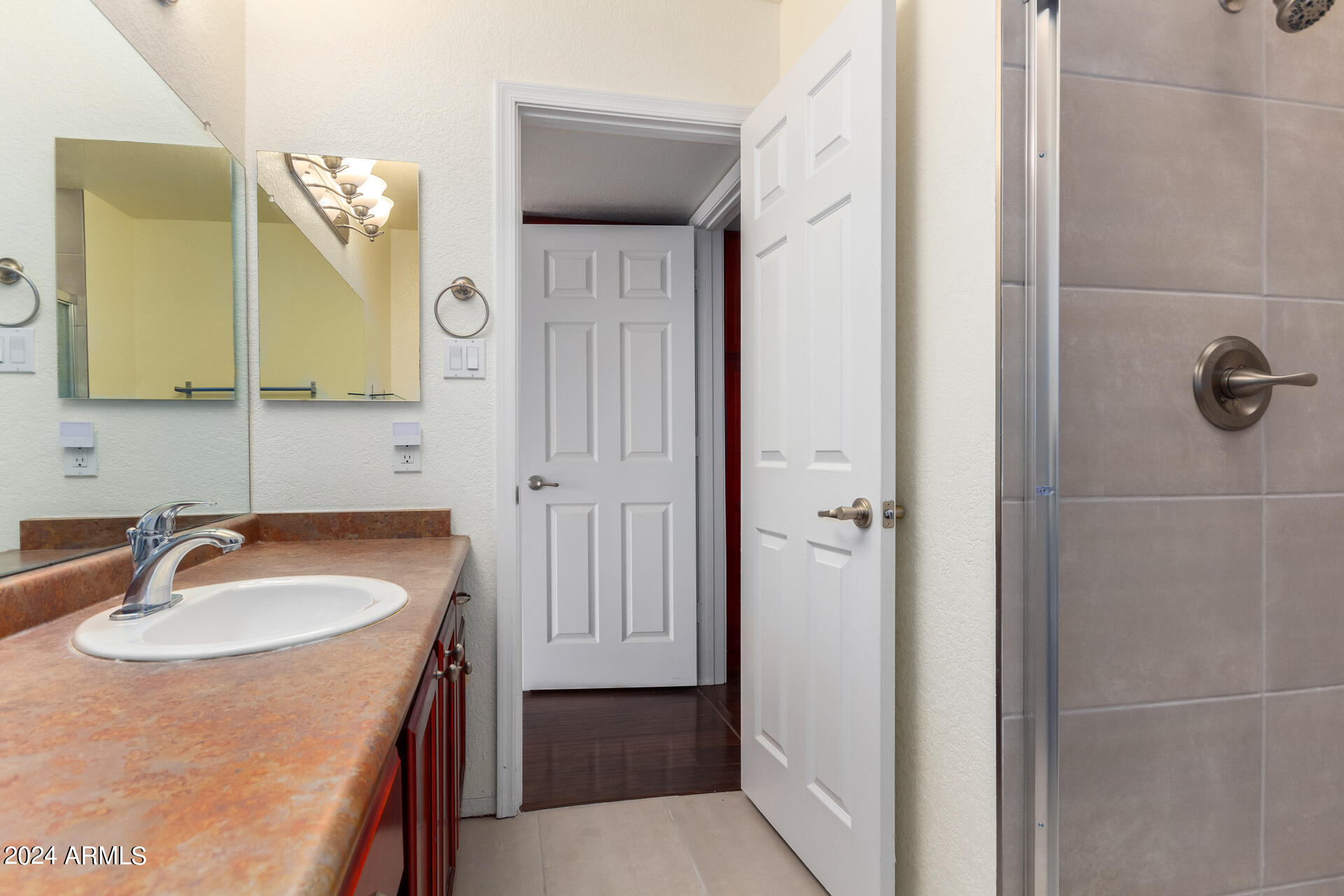 5122 E SHEA Boulevard # 2050