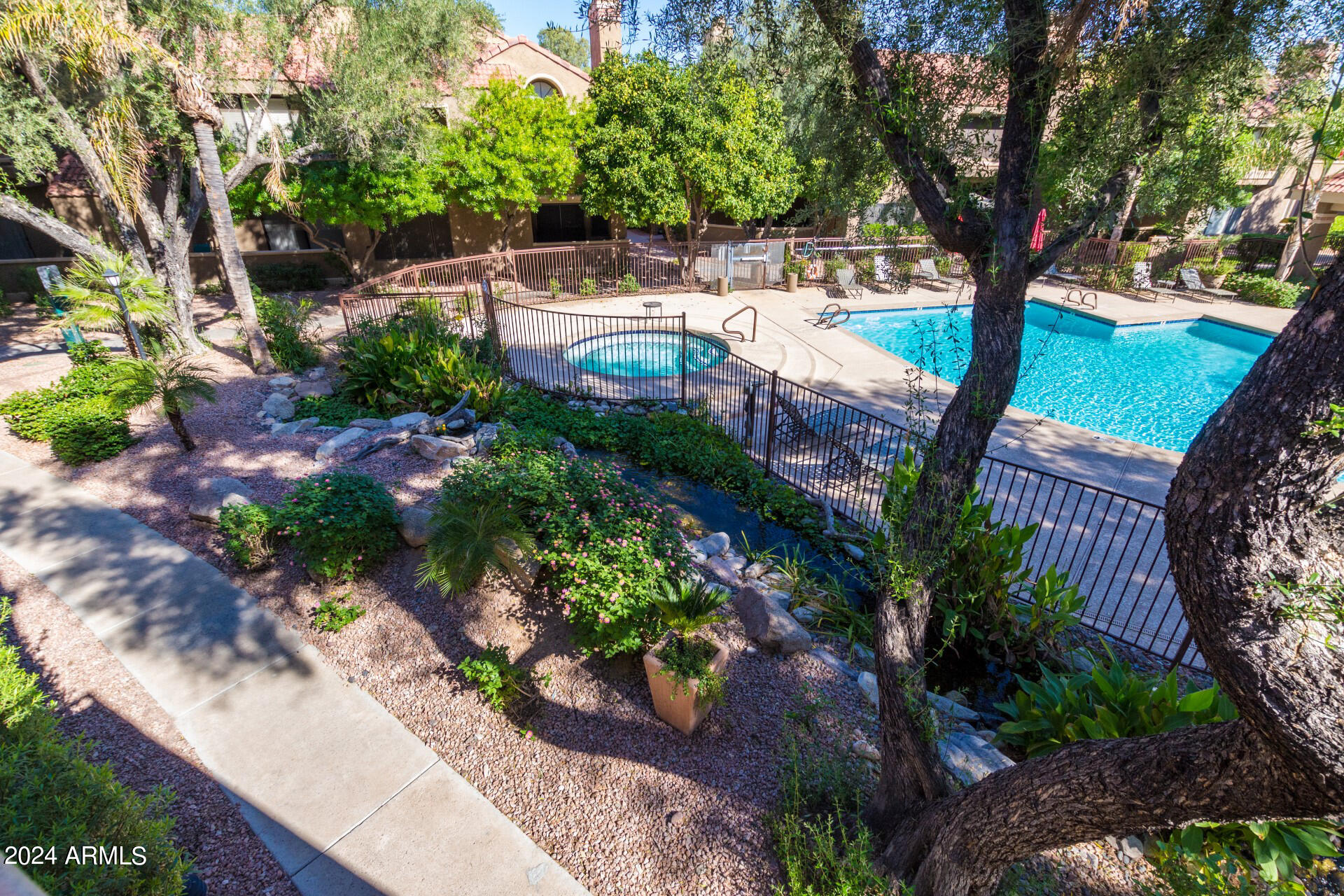 5122 E SHEA Boulevard # 1050