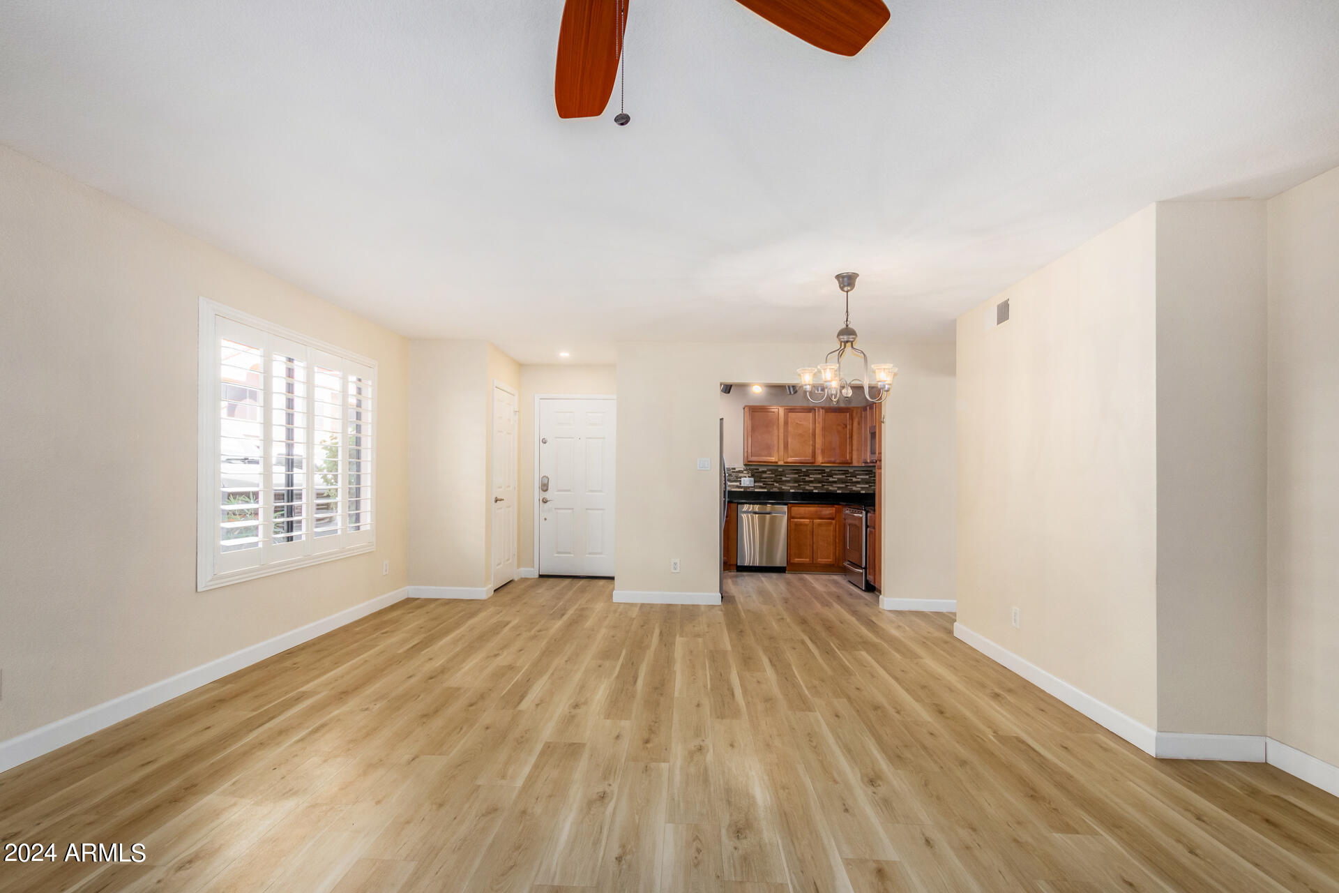 5122 E SHEA Boulevard # 1050