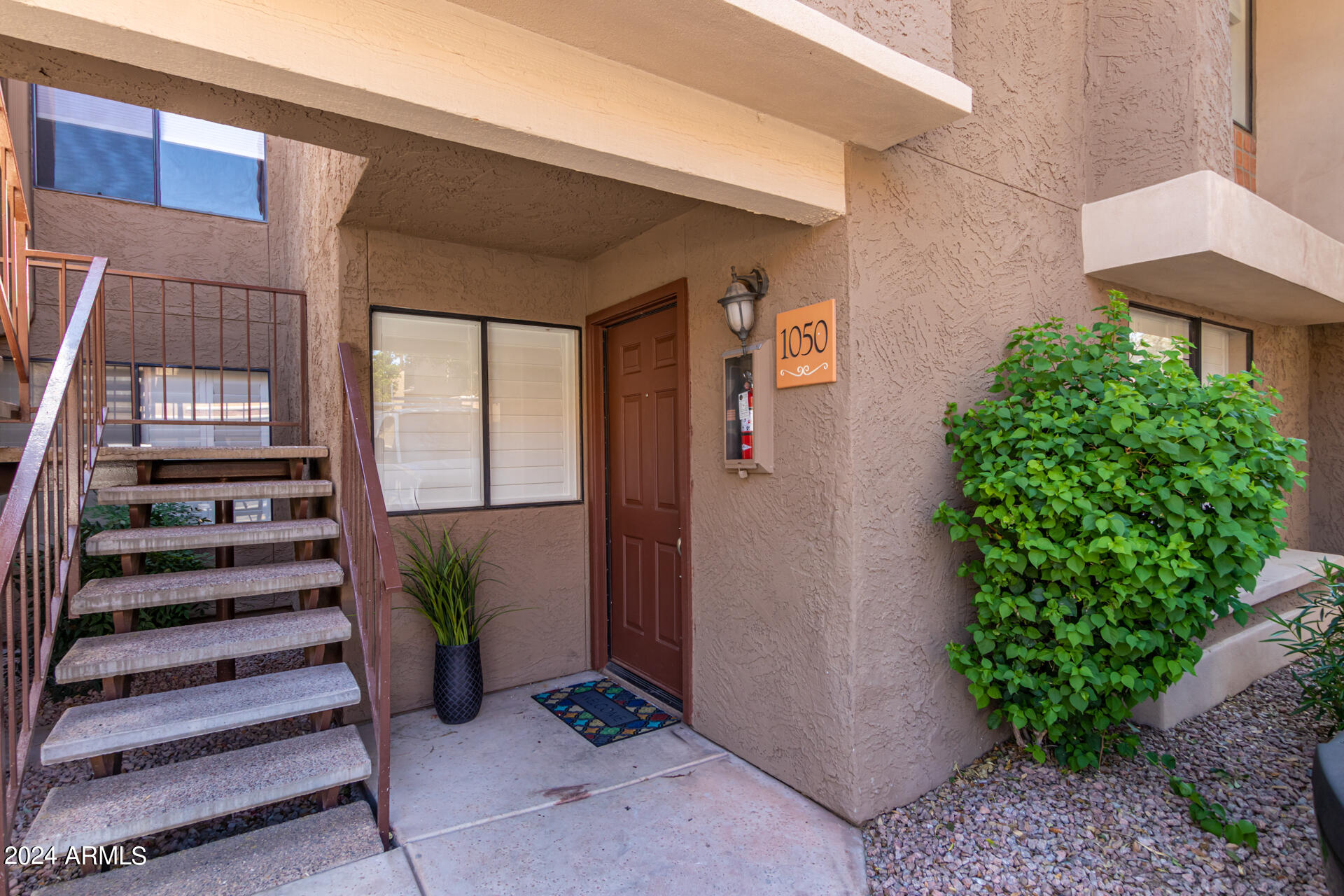 5122 E SHEA Boulevard # 1050