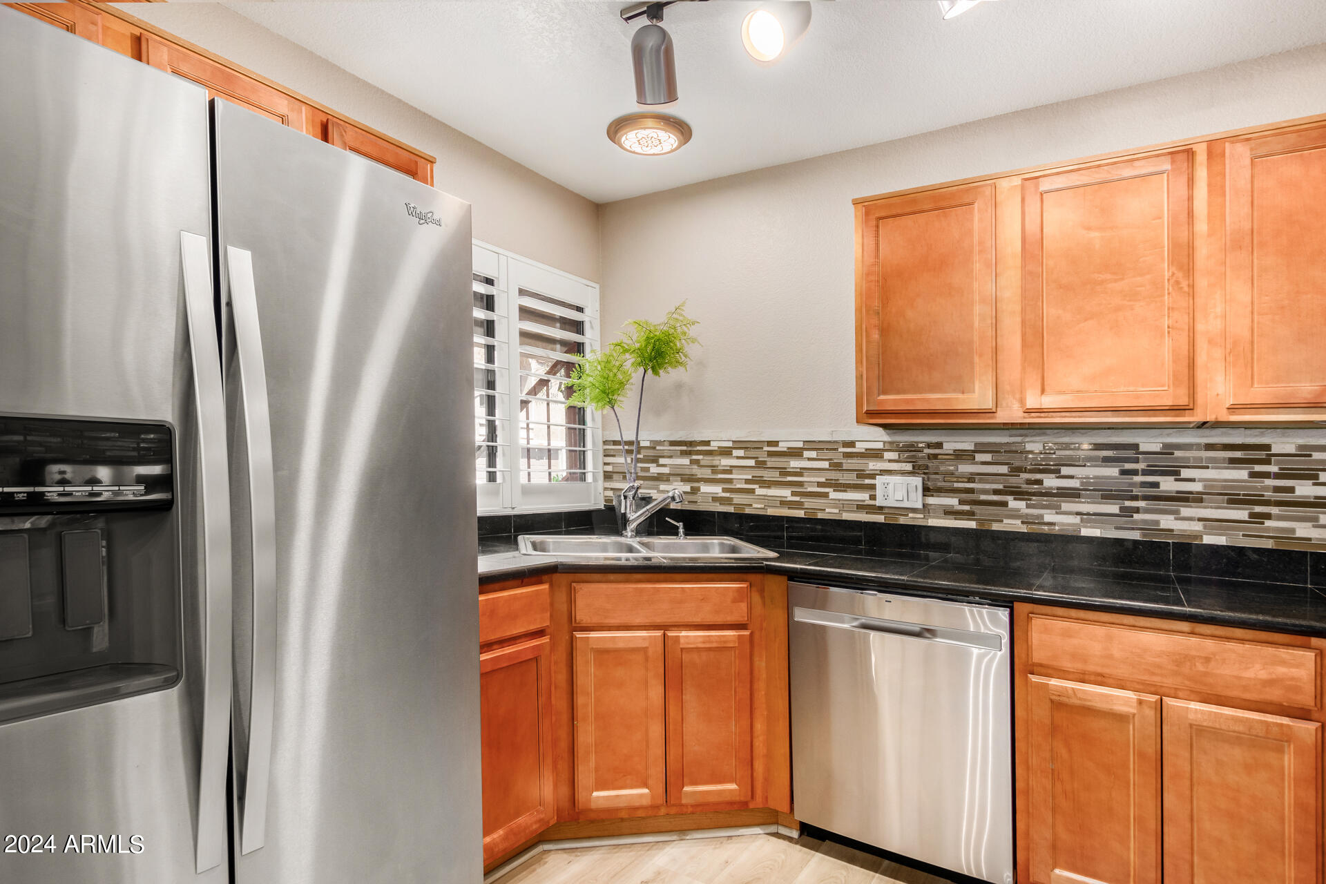 5122 E SHEA Boulevard # 1050