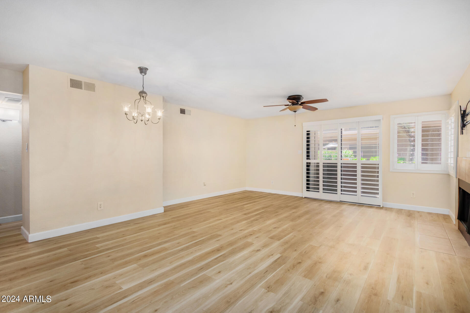 5122 E SHEA Boulevard # 1050
