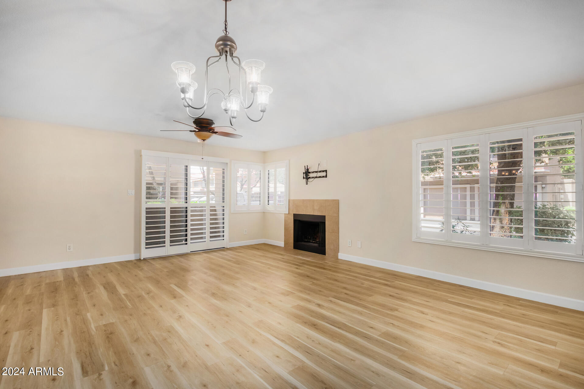5122 E SHEA Boulevard # 1050