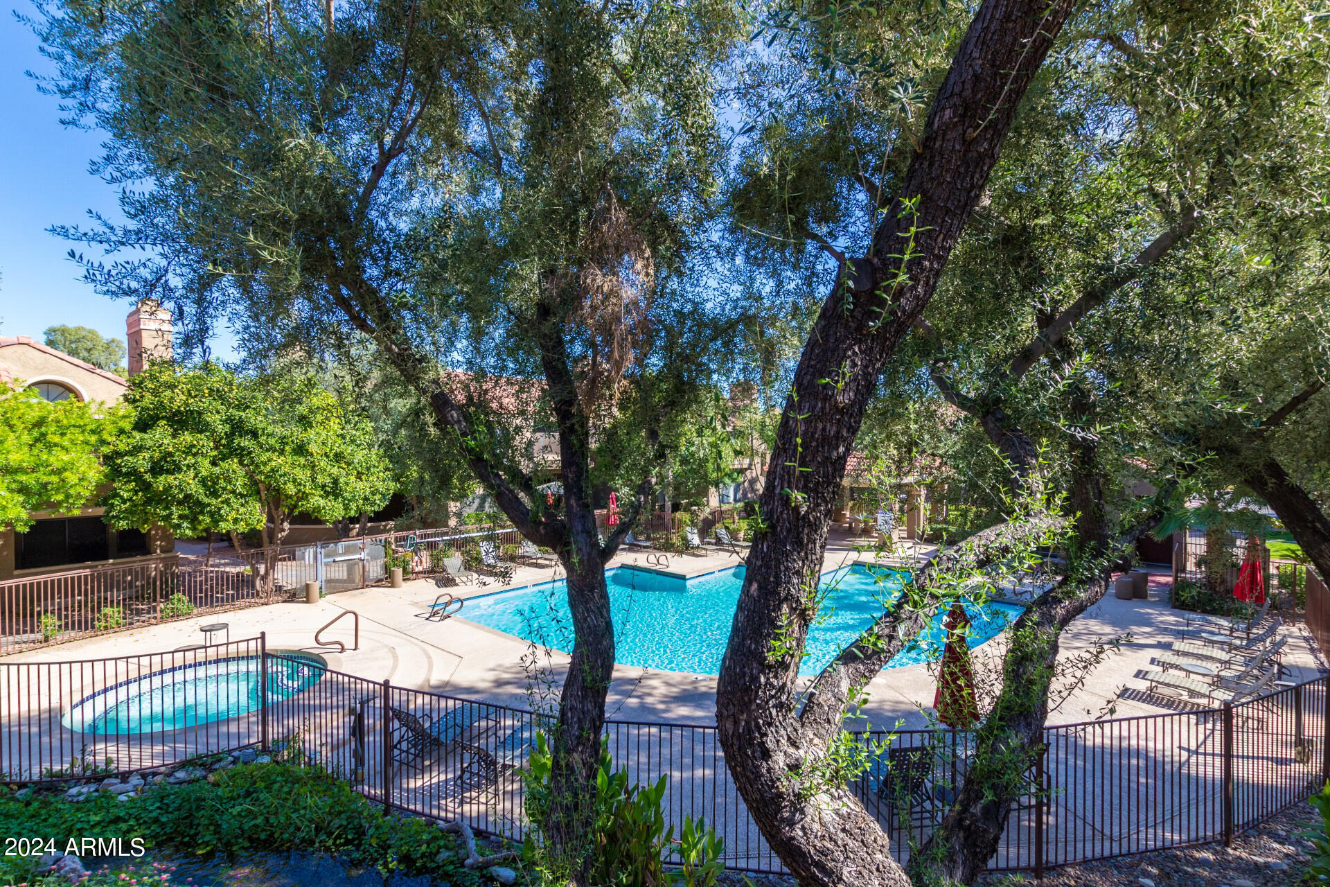 5122 E SHEA Boulevard # 1050