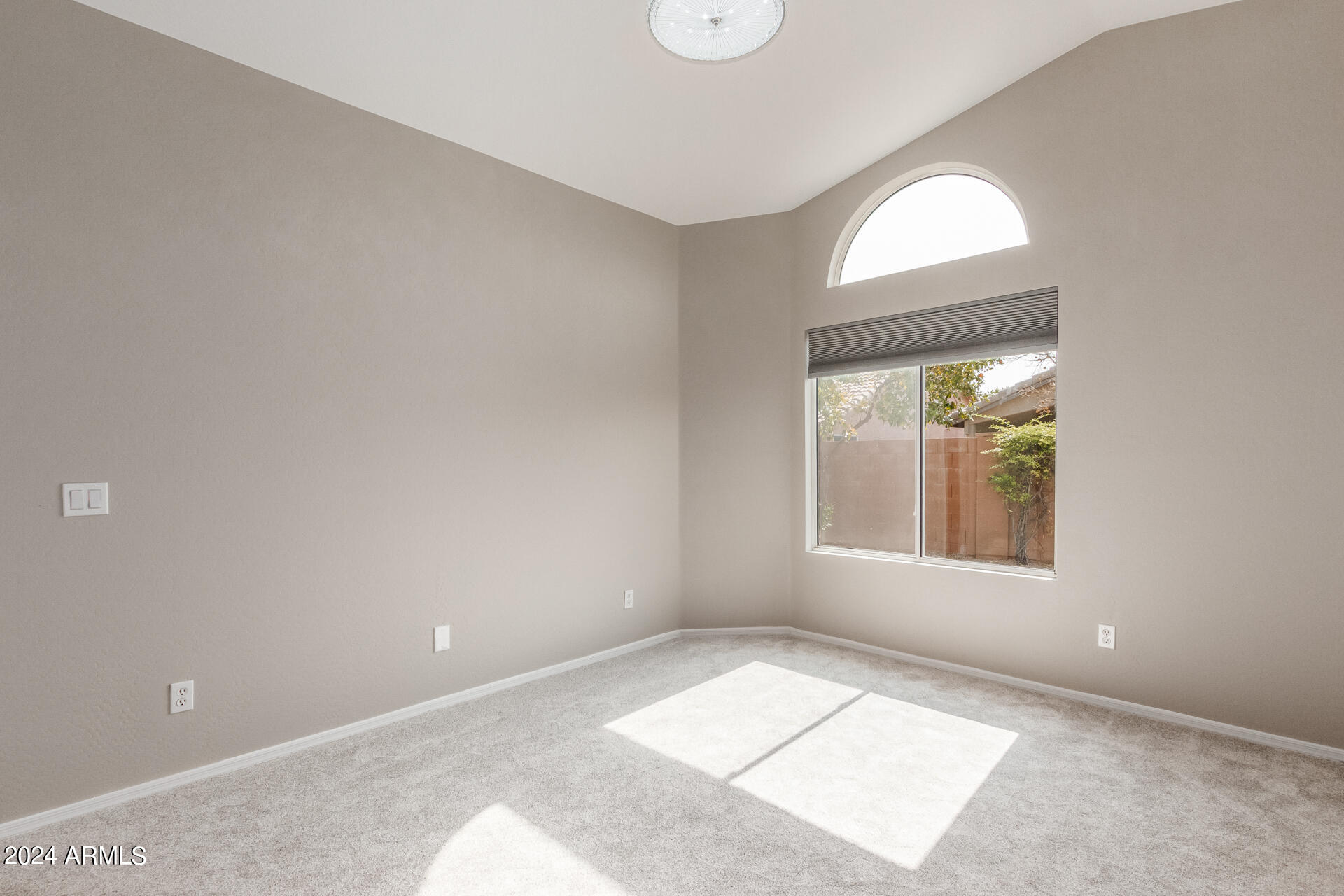 2135 E DANBURY Road
