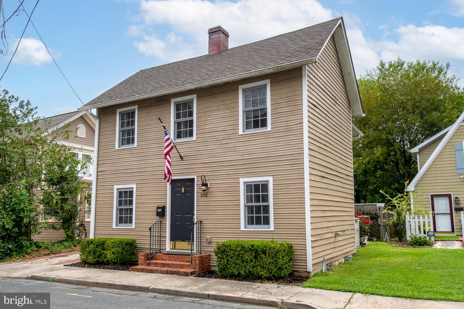 102 Talbot Ln