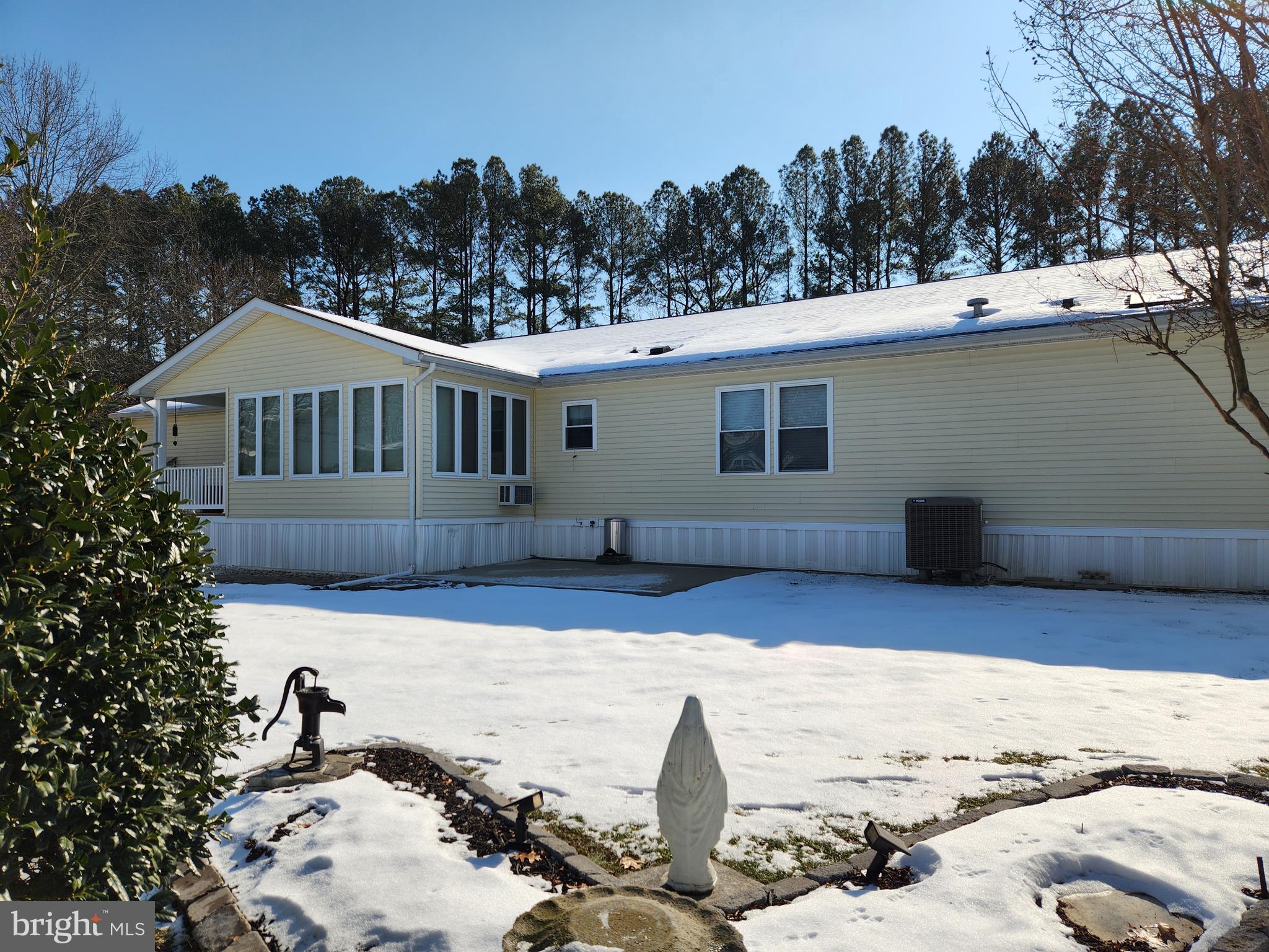 2 Kensington Dr