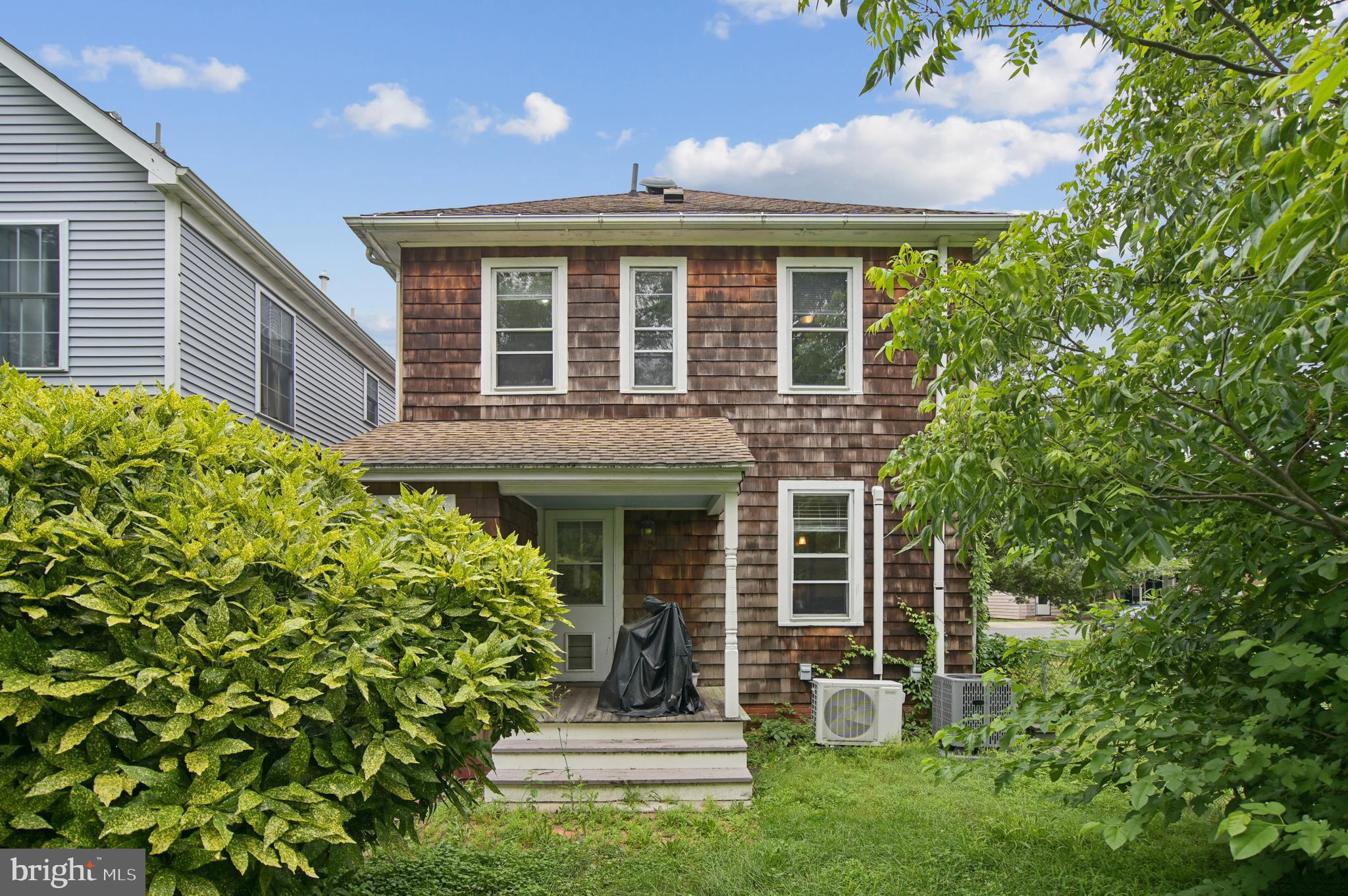 114 S HANSON STREET