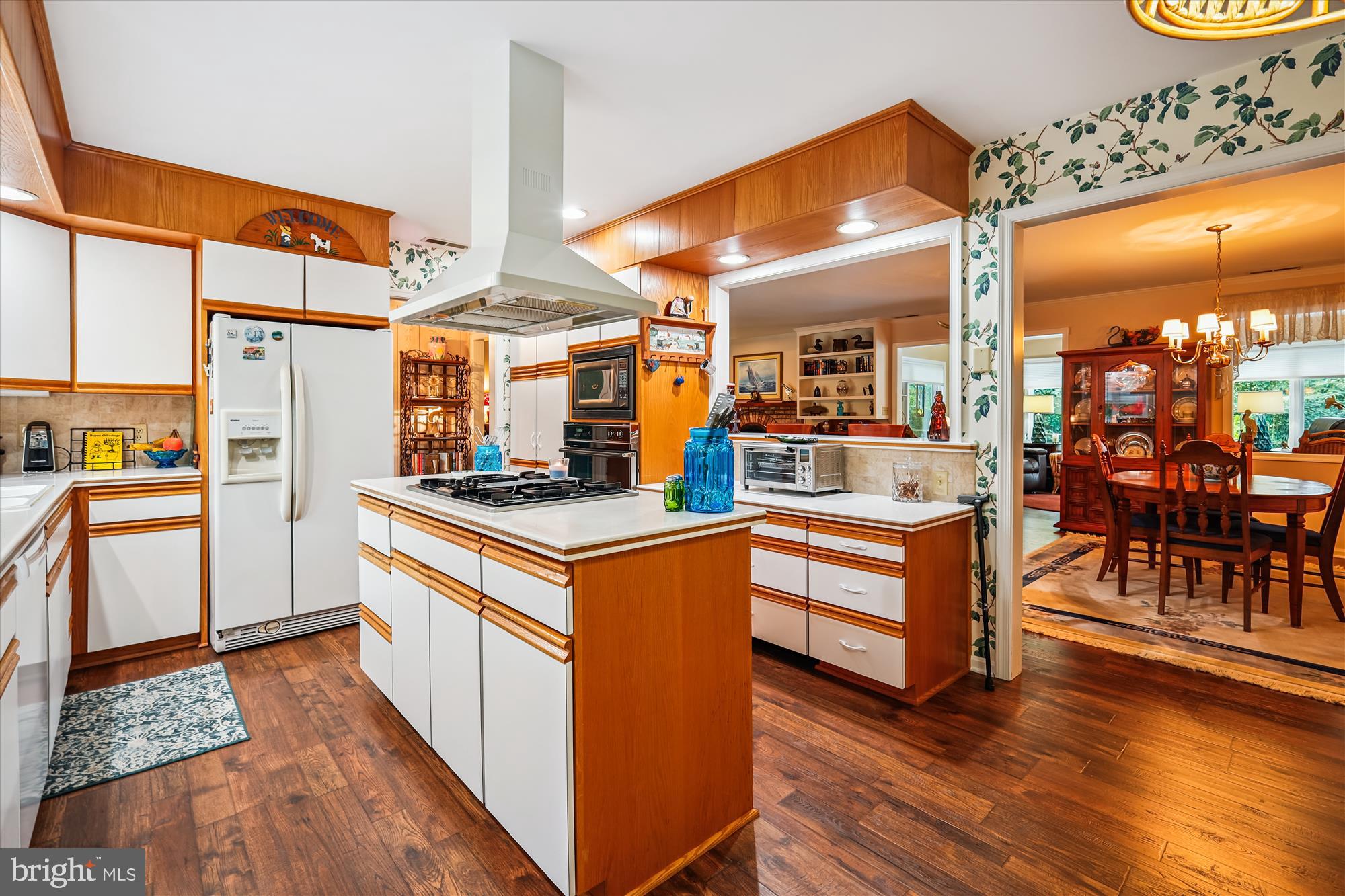 110 W OAK AVENUE