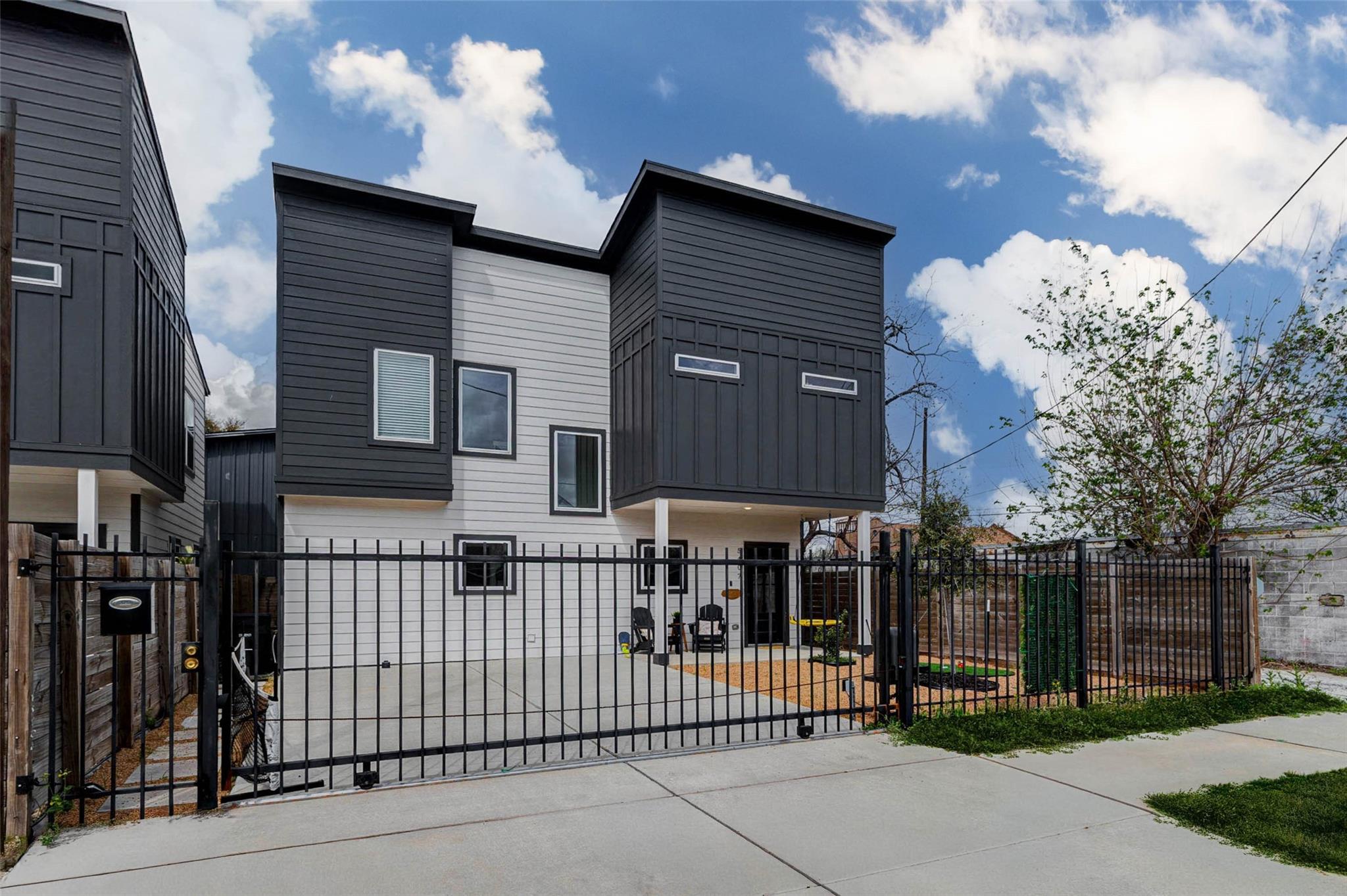 5407 Lee Street