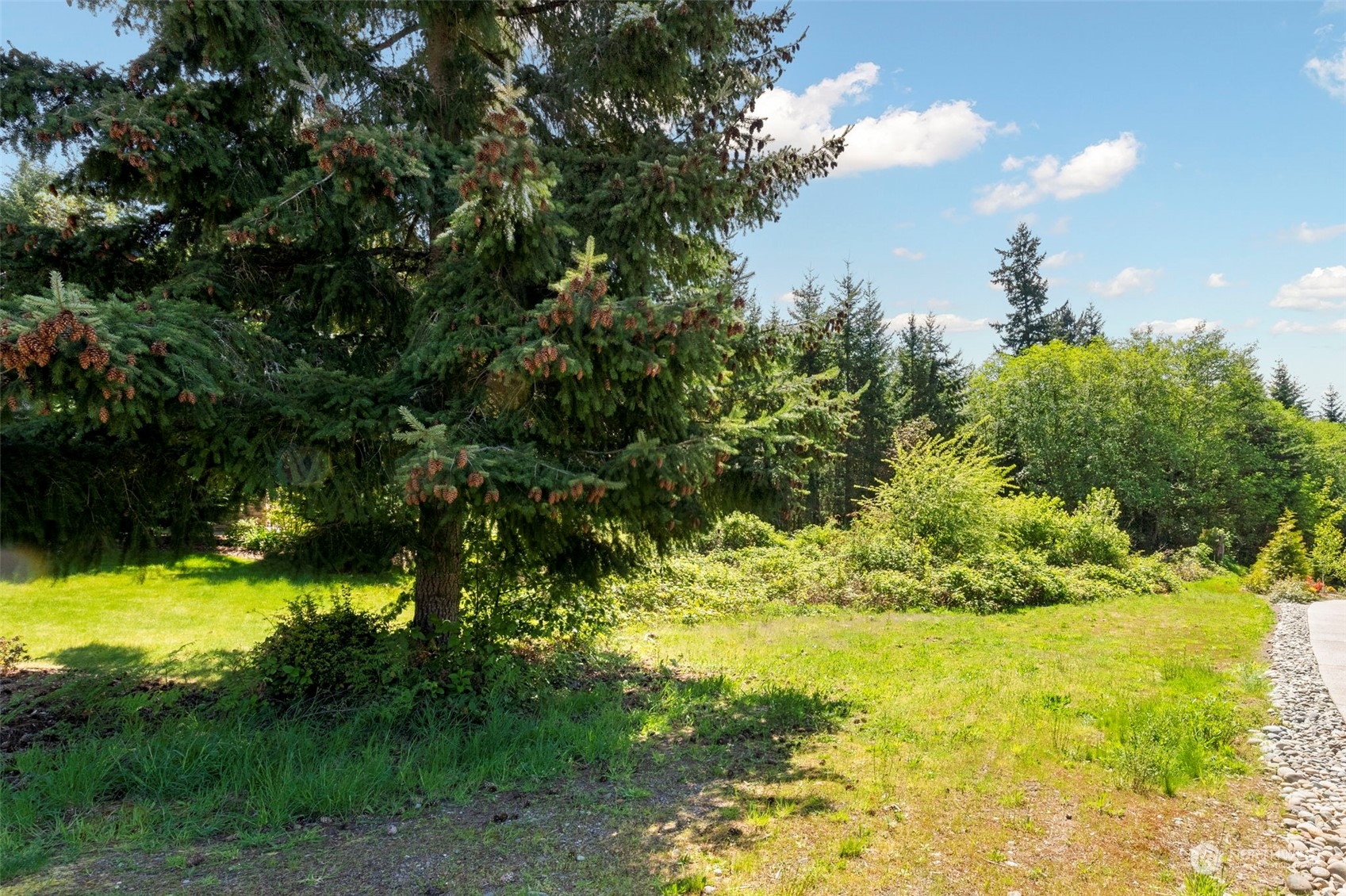 23131 Aslan Place NE