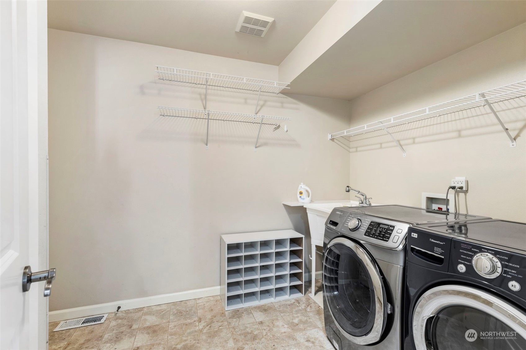 23442 Guinness Place NW