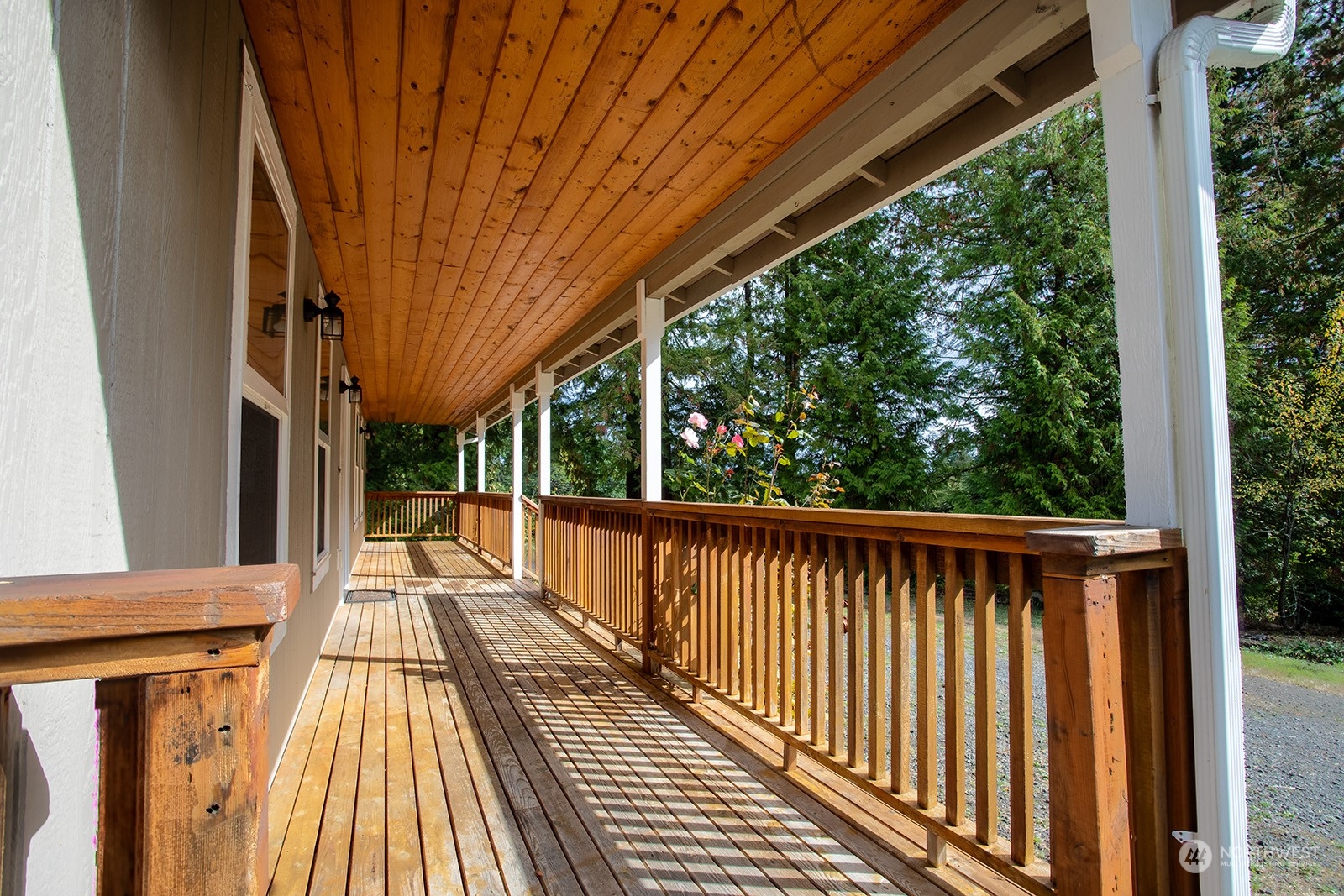 18981 Soundview Boulevard NE