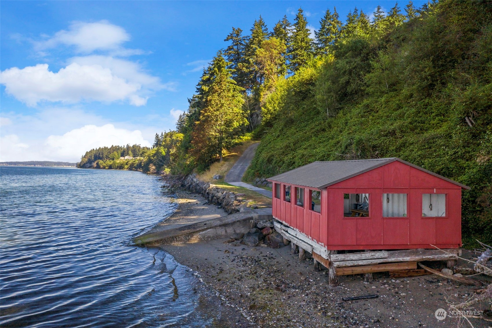 34139 Bridge View Drive NE