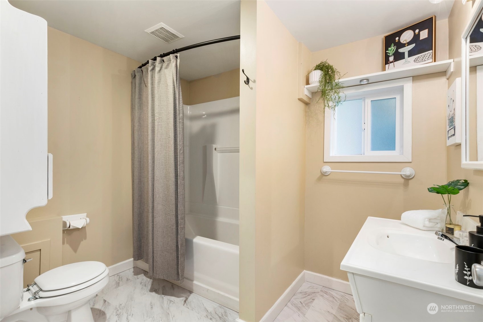 34139 Bridge View Drive NE