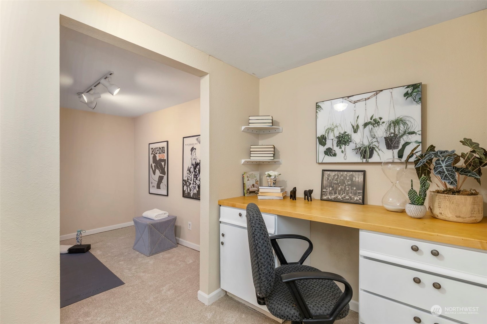 34139 Bridge View Drive NE