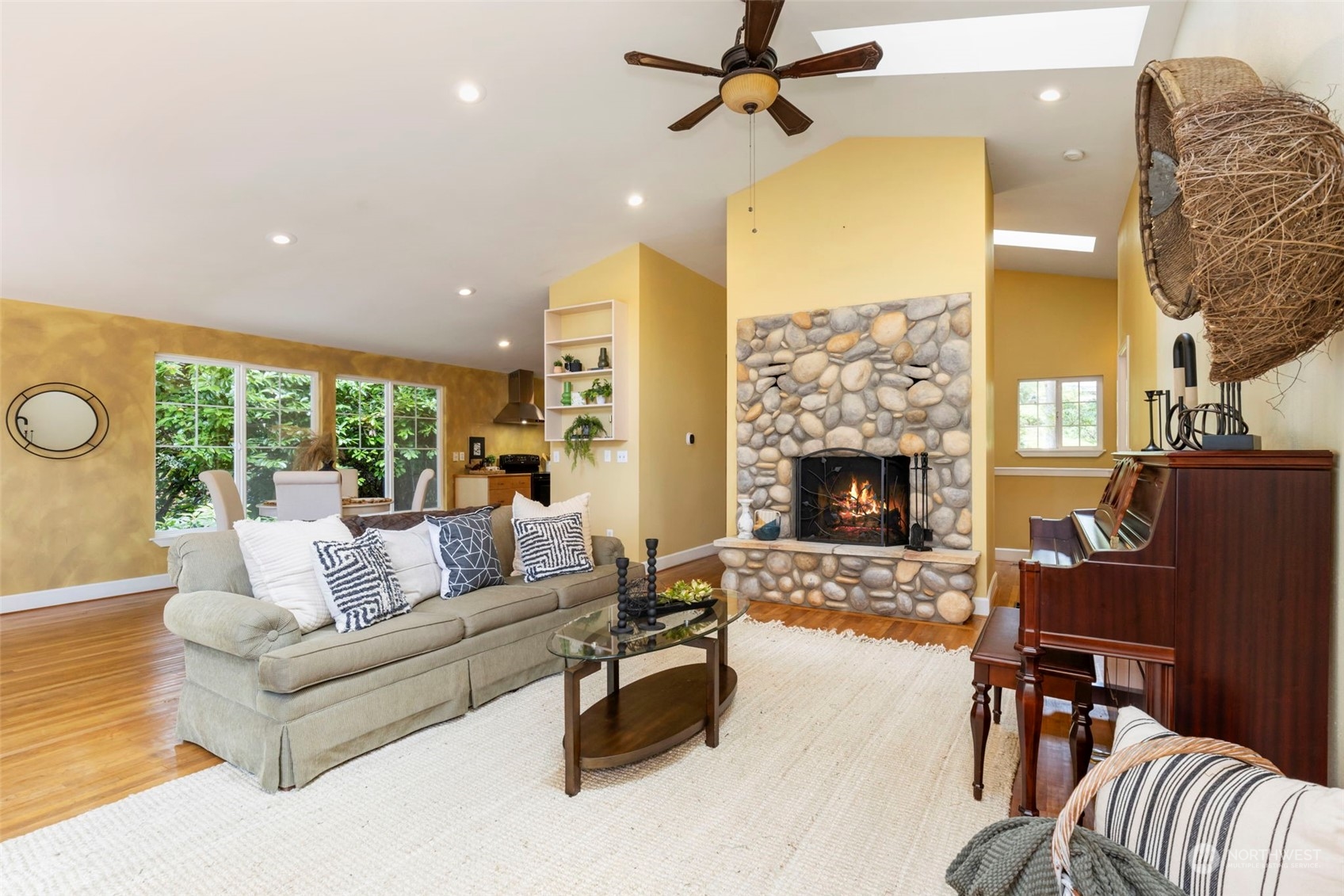 34139 Bridge View Drive NE