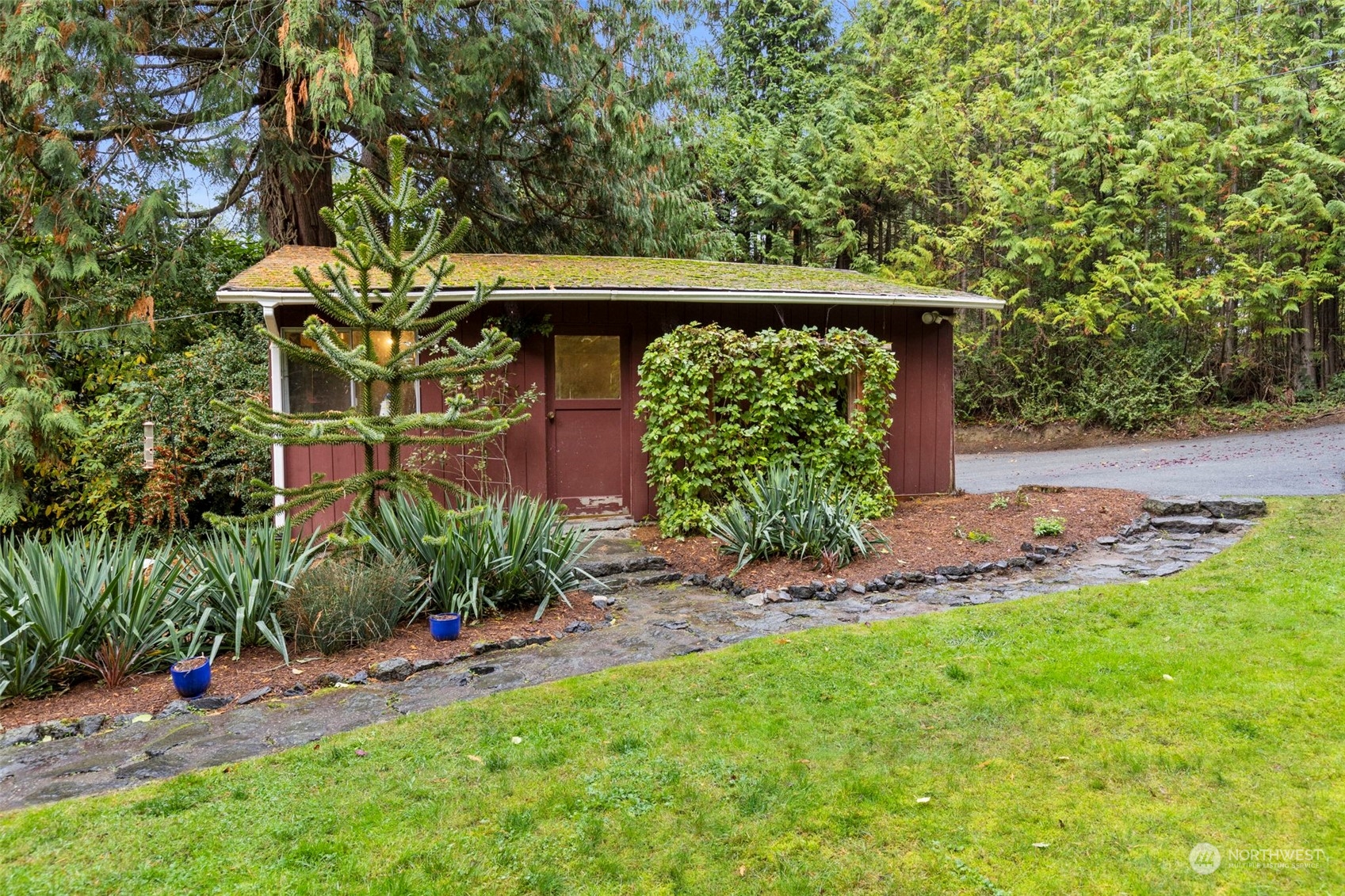 34139 Bridge View Drive NE