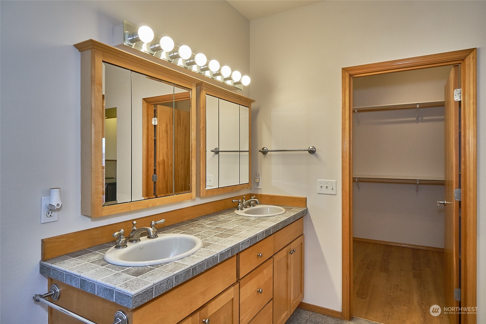 37730 Olympic View Rd NE