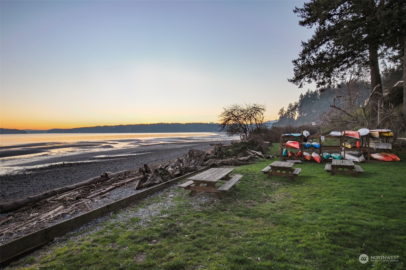 22086 Dewberry Road NE