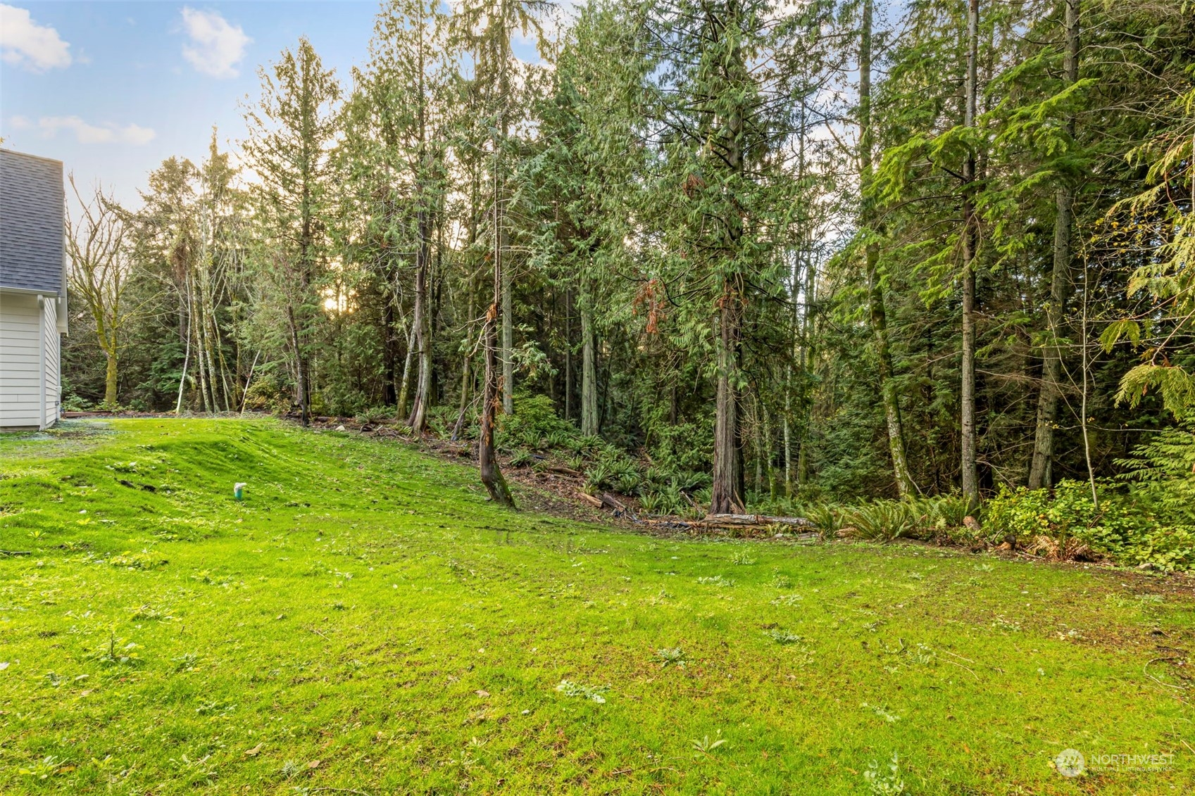 22086 Dewberry Road NE