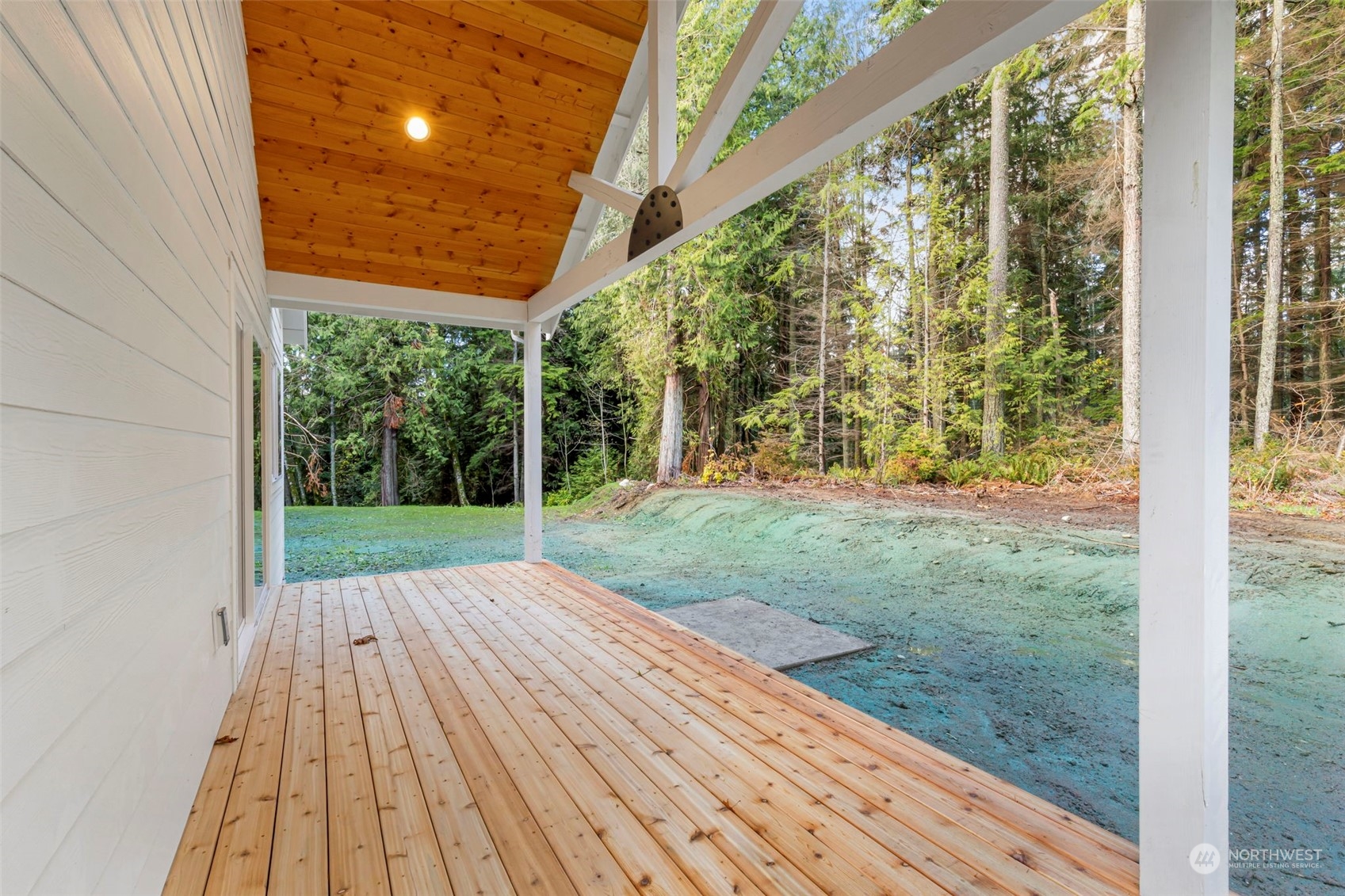 22086 Dewberry Road NE