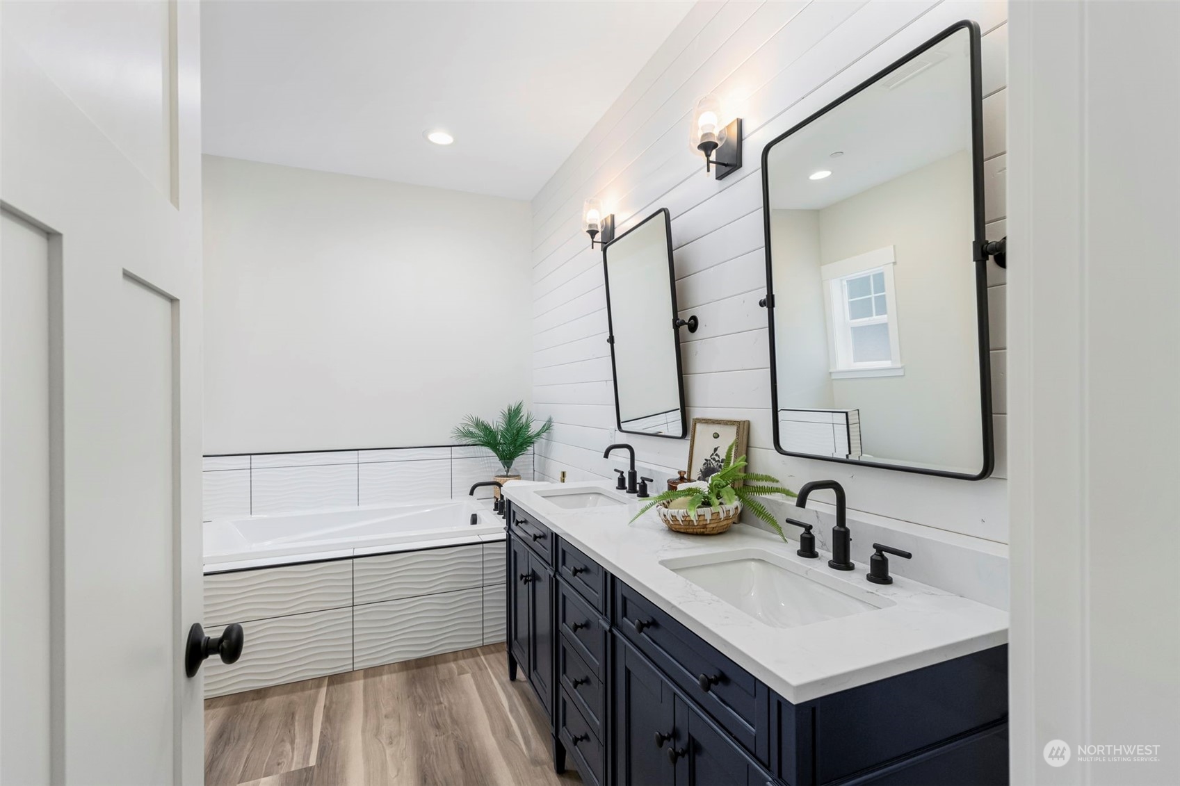 22086 Dewberry Road NE