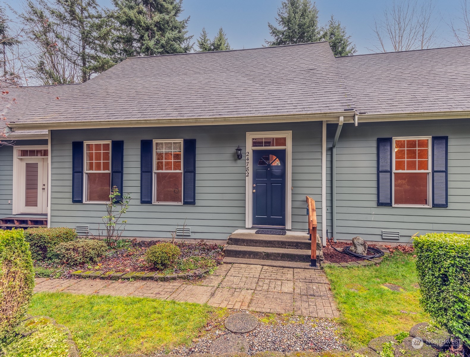 24782 Hillbend Lane NE