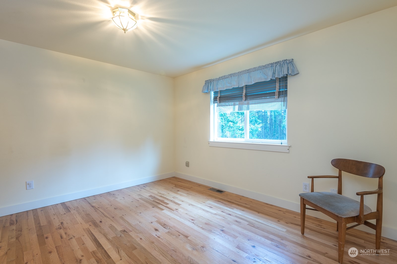 24782 Hillbend Lane NE