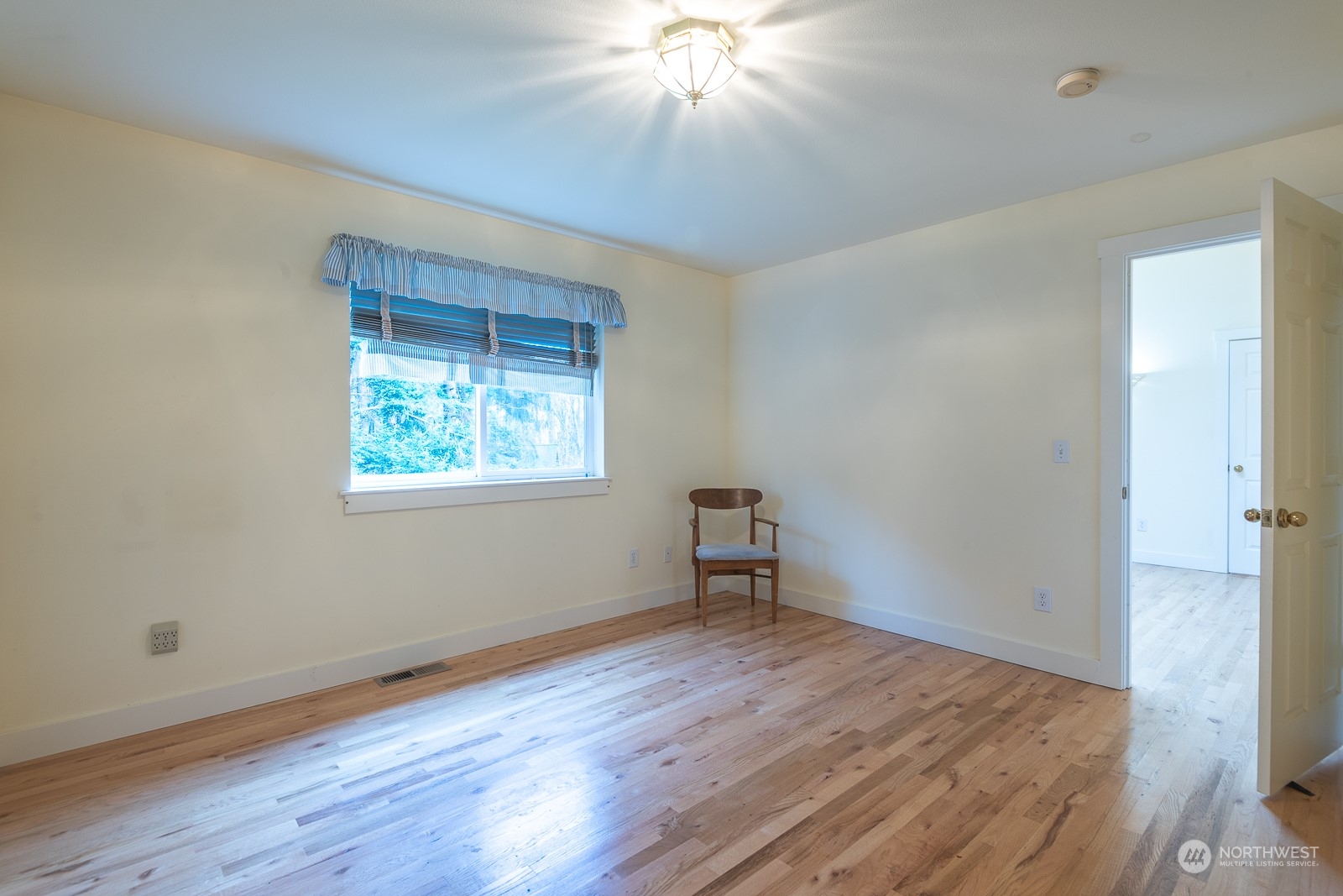 24782 Hillbend Lane NE