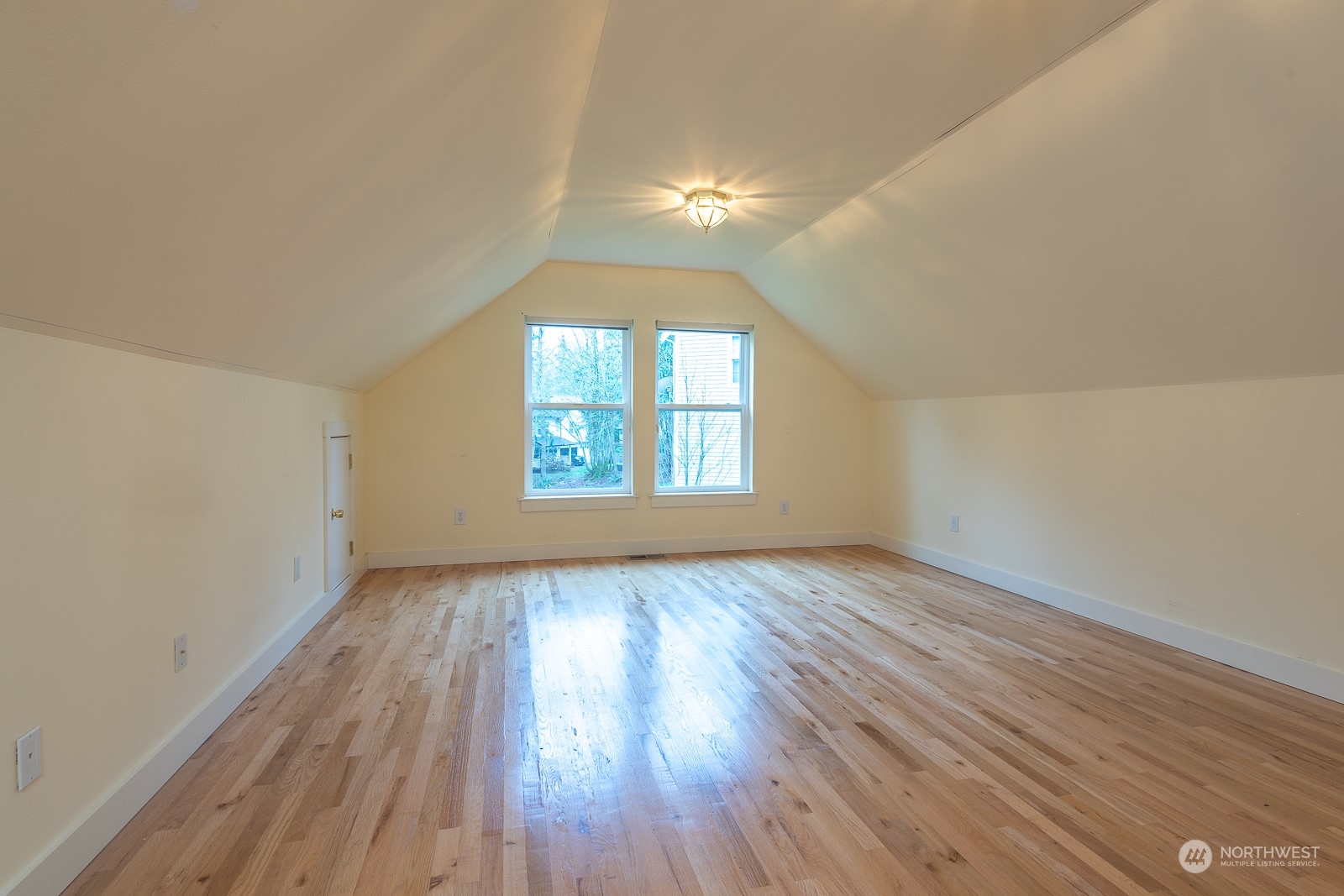 24782 Hillbend Lane NE